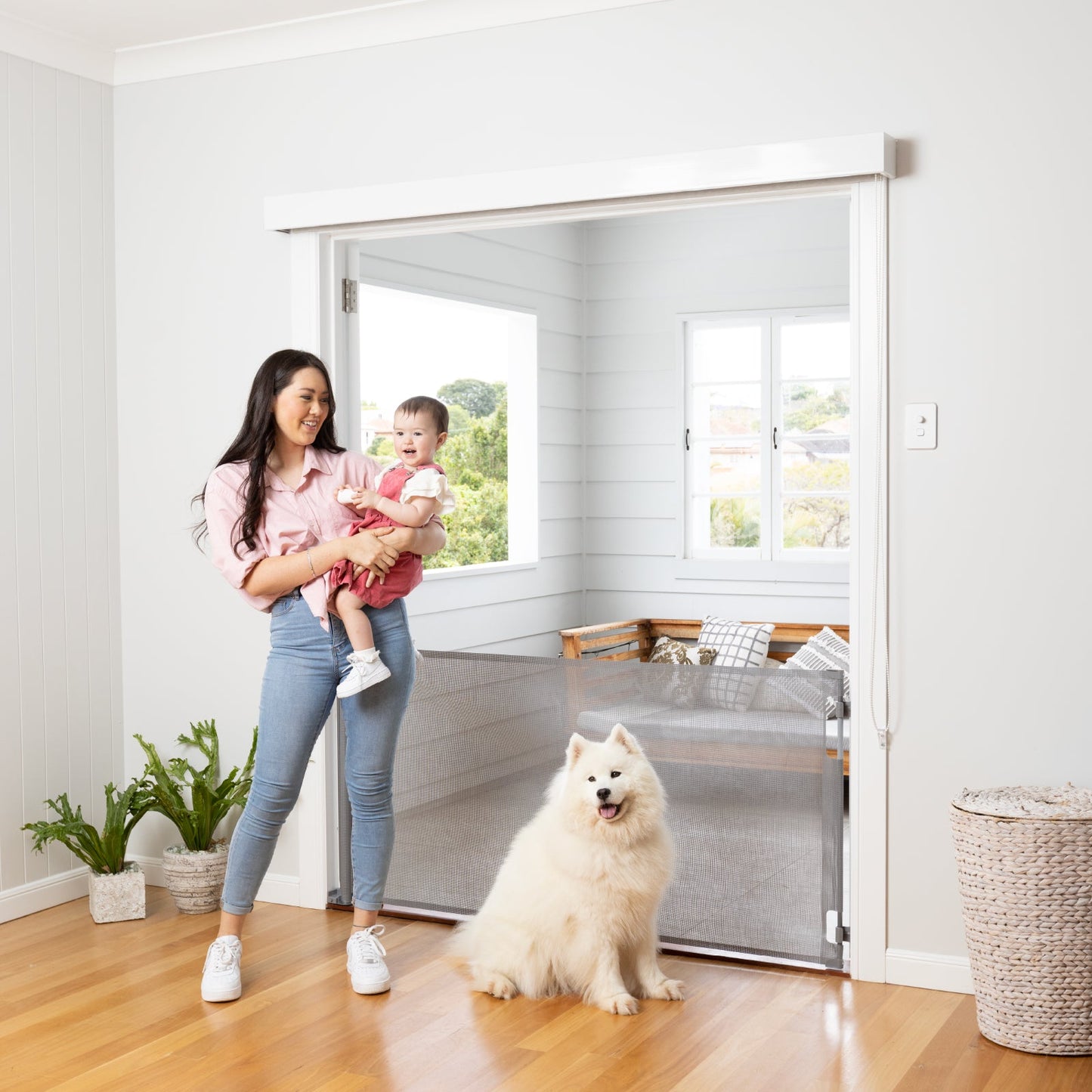 Easy Fit Retractable Baby Gate